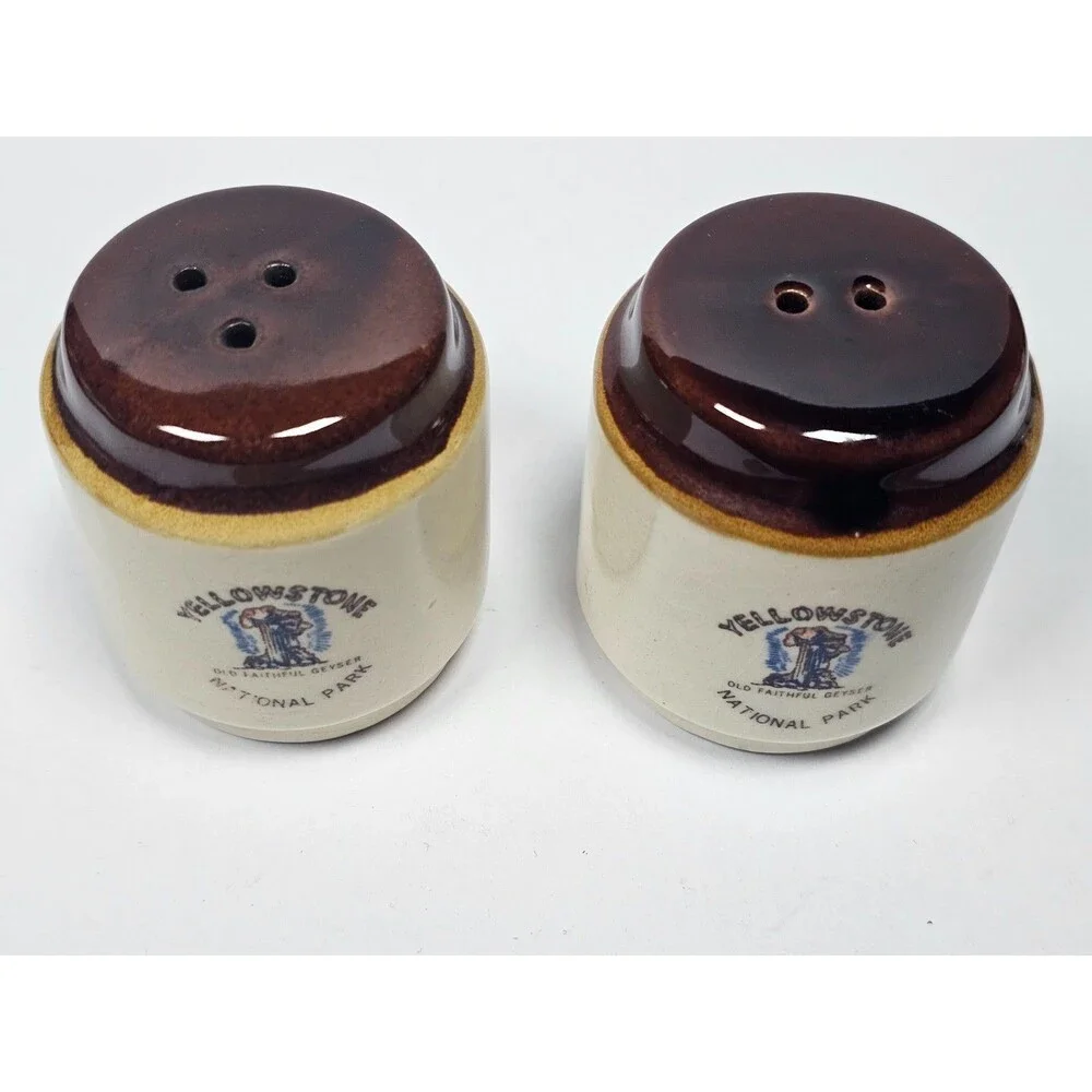 Yellowstone National Park Salt Pepper Shakers Old Faithful Geyser Souvenir
